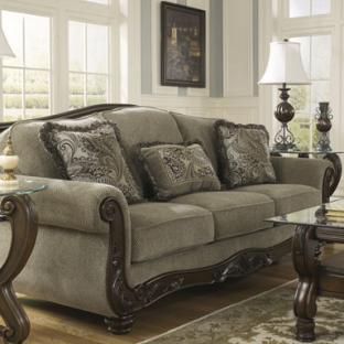 Martinsburg Traditional Sofa