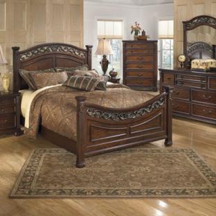 Ashley Leahlyn Bedroom Set